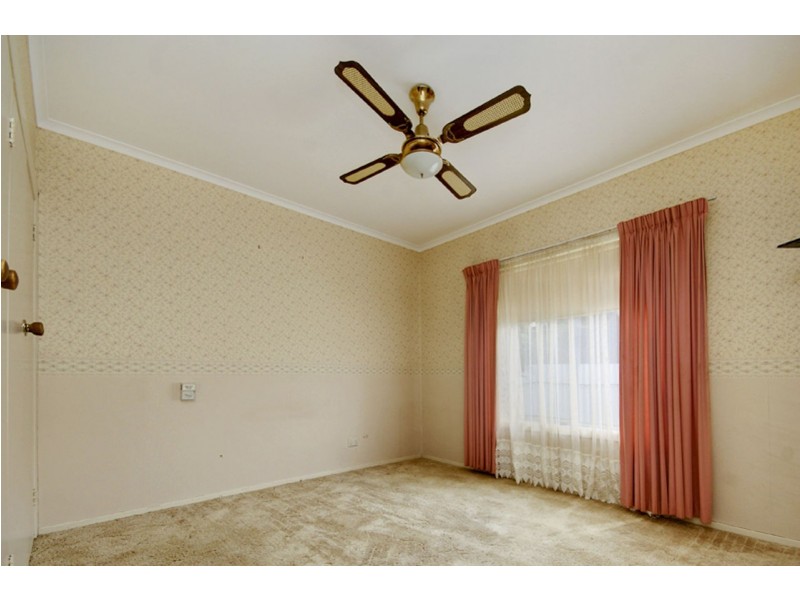 227 Waring Street, Deniliquin NSW 2710