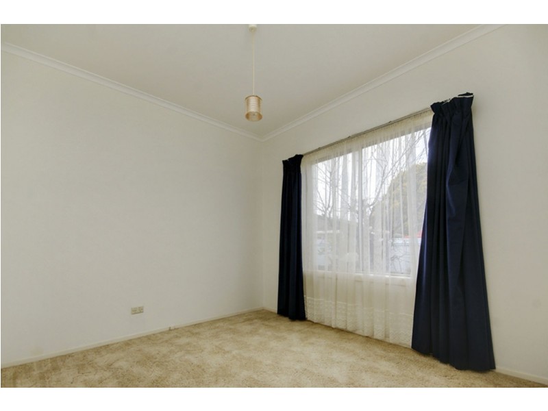 227 Waring Street, Deniliquin NSW 2710