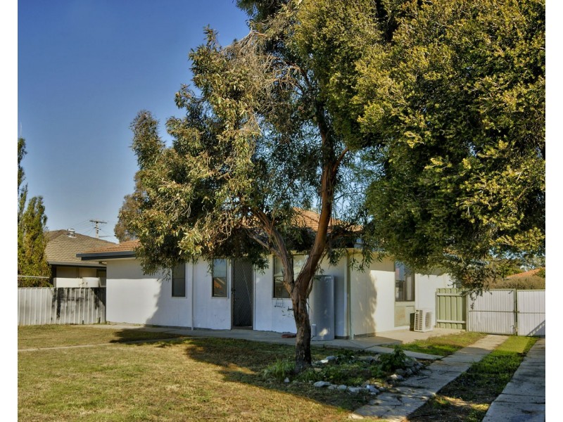 18 Ballantyne Crescent, Deniliquin NSW 2710