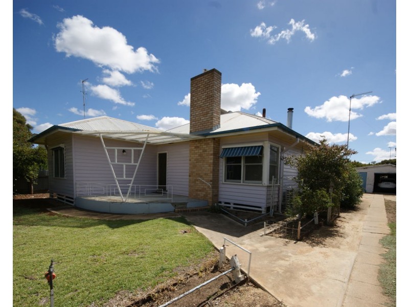 525 Maher Street, Deniliquin NSW 2710