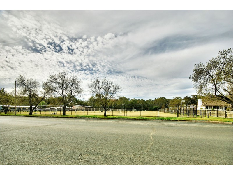 3/432 Charlotte Street, Deniliquin NSW 2710