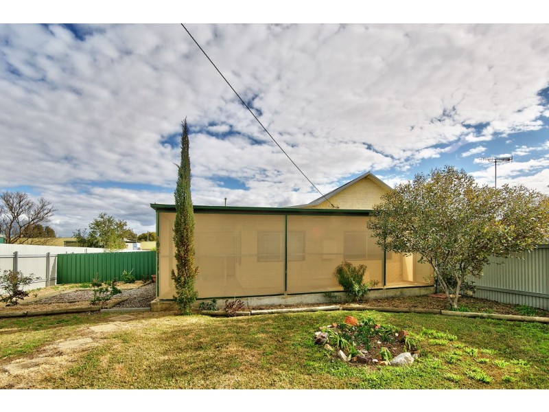 492 Henry Street, Deniliquin NSW 2710