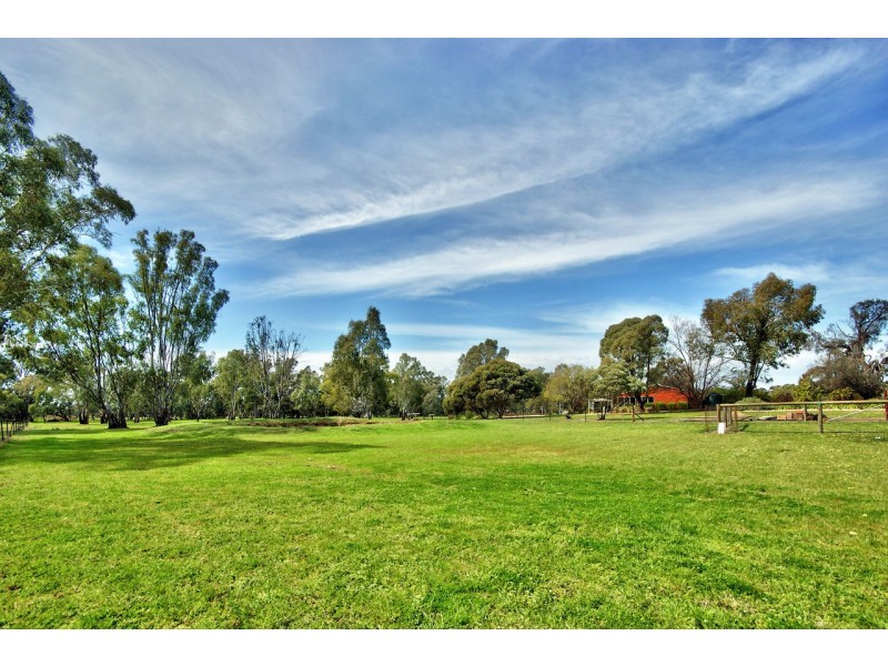 47 Cooinda Lane, Deniliquin NSW 2710