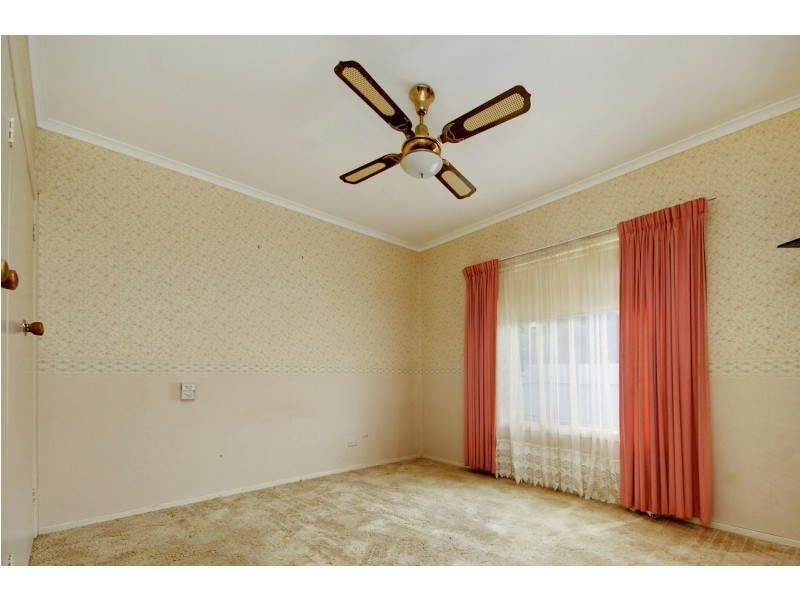 227 Waring Street, Deniliquin NSW 2710