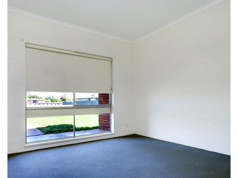 1/130 Macauley Street, Deniliquin NSW 2710