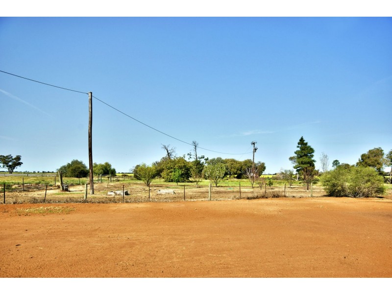 408 Marshalls Rd, Deniliquin NSW 2710