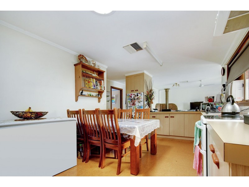 169 Quarry Street, Deniliquin NSW 2710