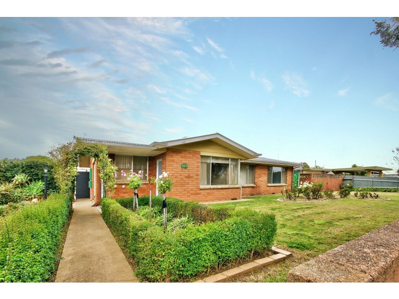 463 Sloane Street, Deniliquin NSW 2710