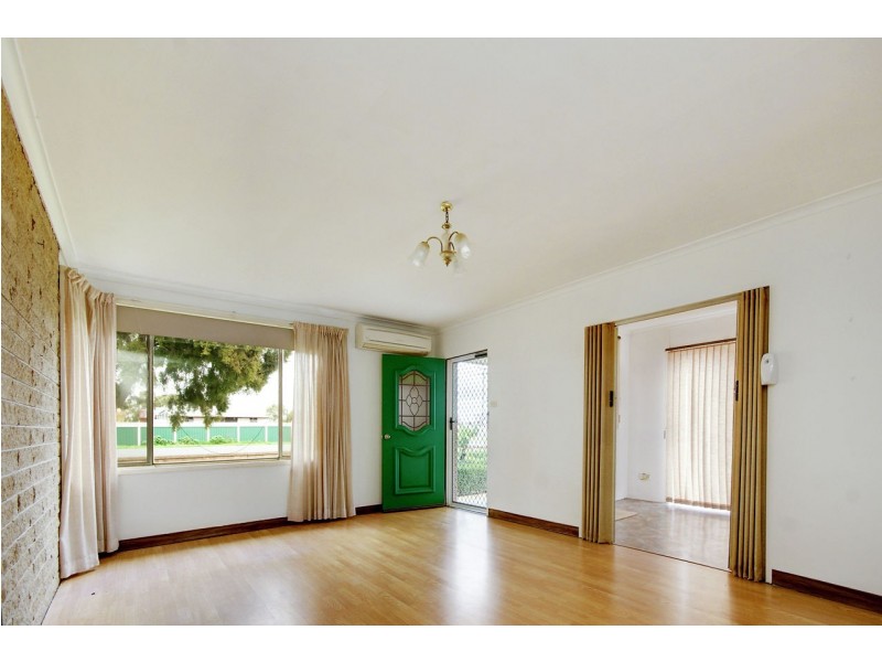 463 Sloane Street, Deniliquin NSW 2710