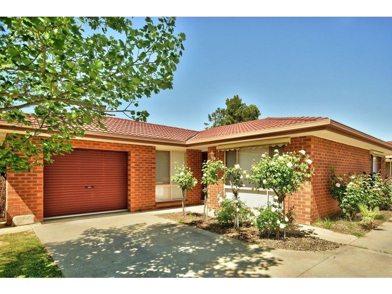 2/452 Charlotte St, Deniliquin NSW 2710