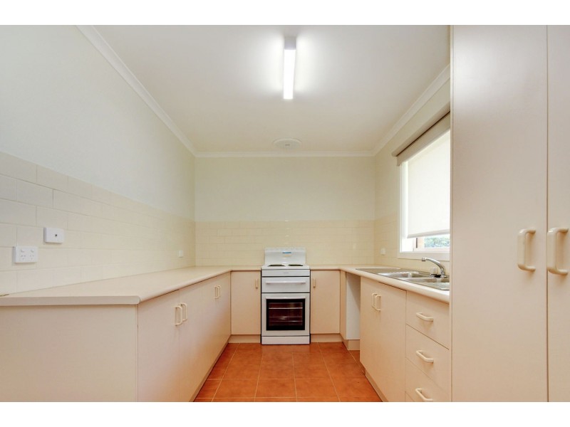 2/452 Charlotte St, Deniliquin NSW 2710