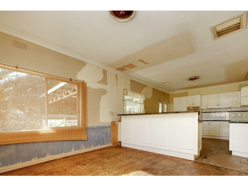 239 Henry Street, Deniliquin NSW 2710