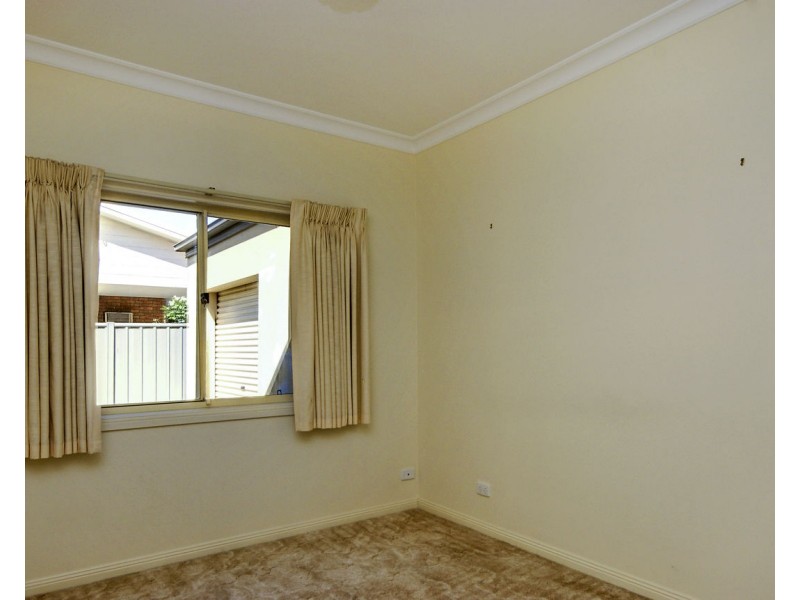 72 Macauley Street, Deniliquin NSW 2710