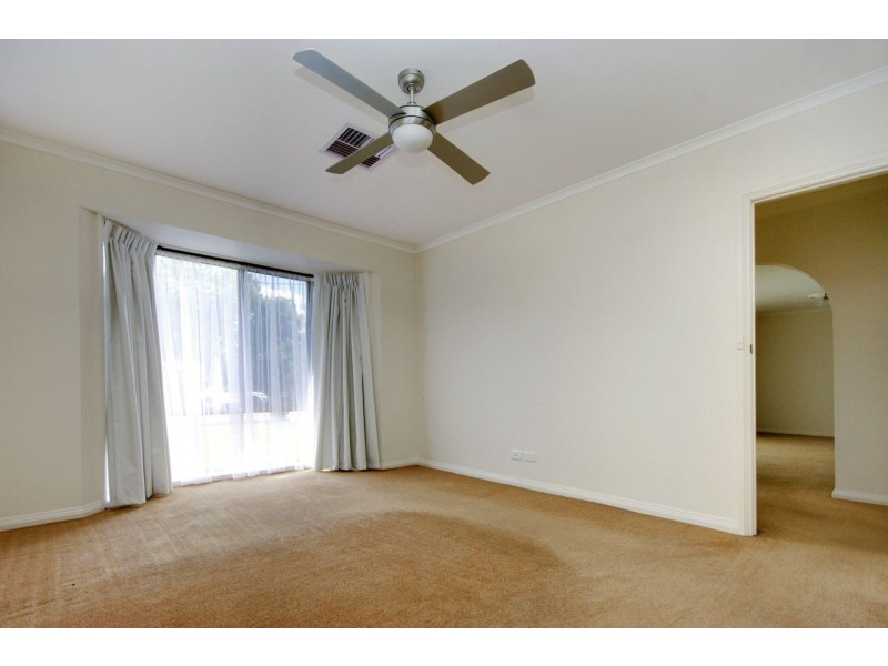 9 Mazamet Court, Deniliquin NSW 2710