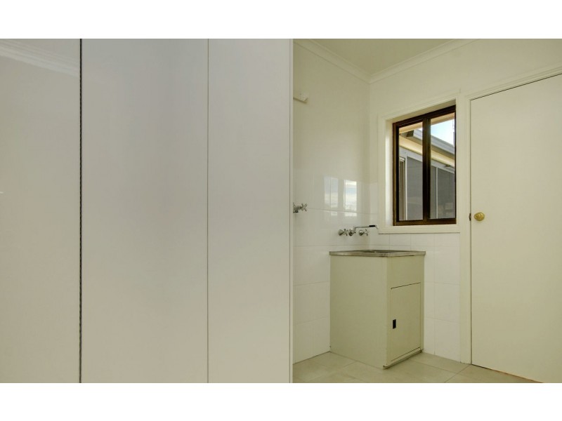 9 Mazamet Court, Deniliquin NSW 2710