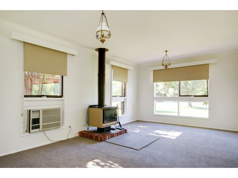 71 Decimus Street, Deniliquin NSW 2710