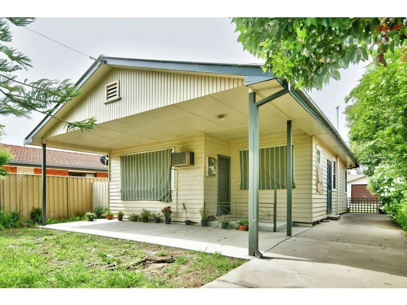 275 Harfleur Street, Deniliquin NSW 2710