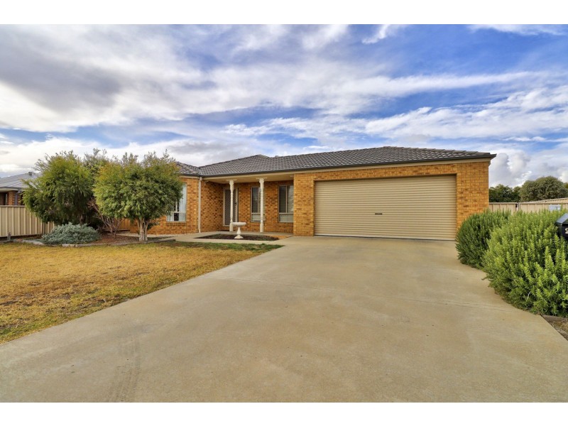 215 Hetherington Street, Deniliquin NSW 2710