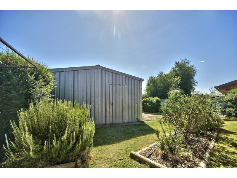 2/433 Wood Street, Deniliquin NSW 2710