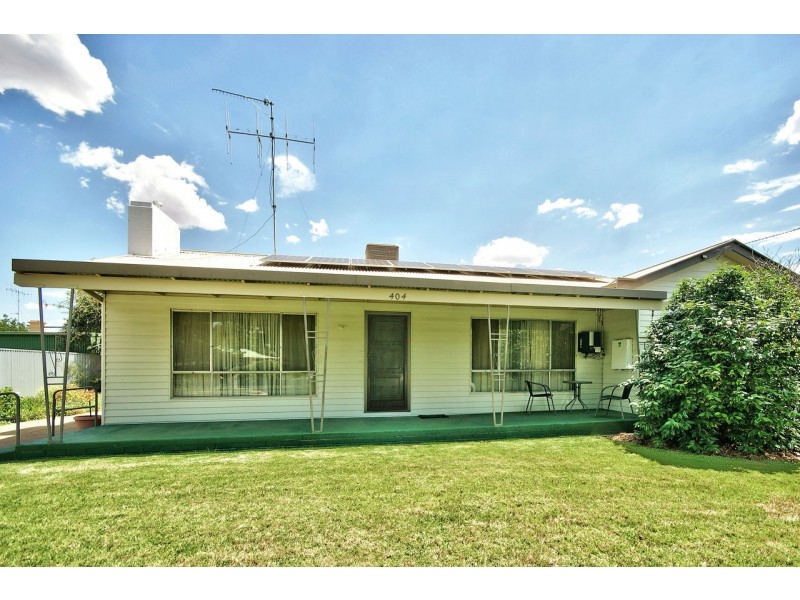 404 Campbell Cres, Deniliquin NSW 2710