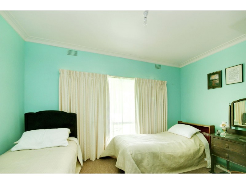 404 Campbell Cres, Deniliquin NSW 2710