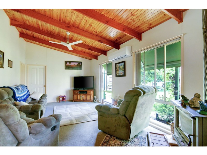 192 Old Racecourse Rd, Deniliquin NSW 2710