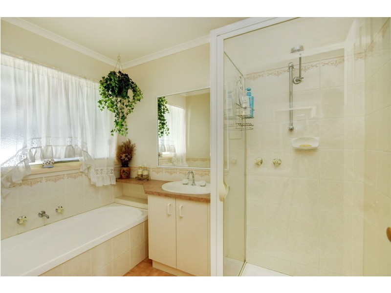 192 Old Racecourse Rd, Deniliquin NSW 2710