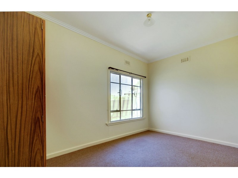 320 Fitzroy St, Deniliquin NSW 2710