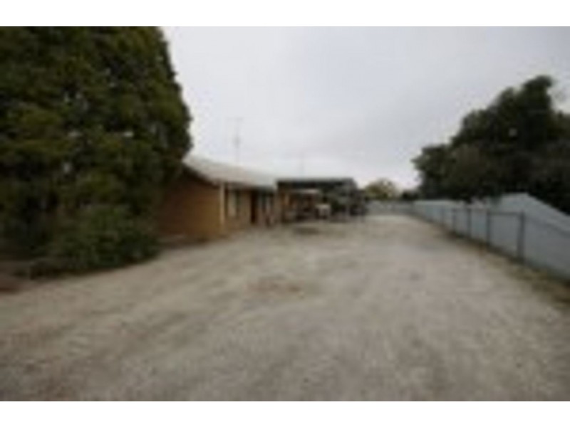 3/284 Henry Street, Deniliquin NSW 2710