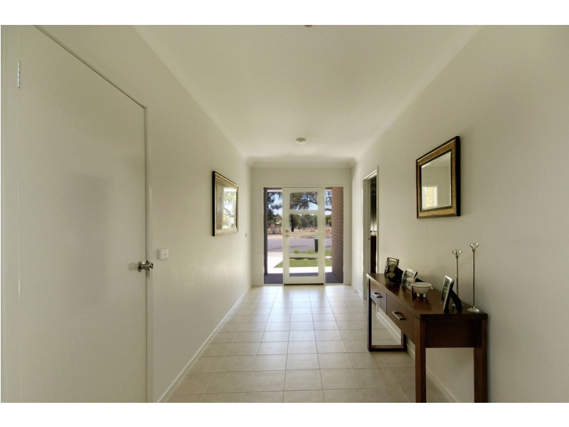 434 Poictiers Street, Deniliquin NSW 2710