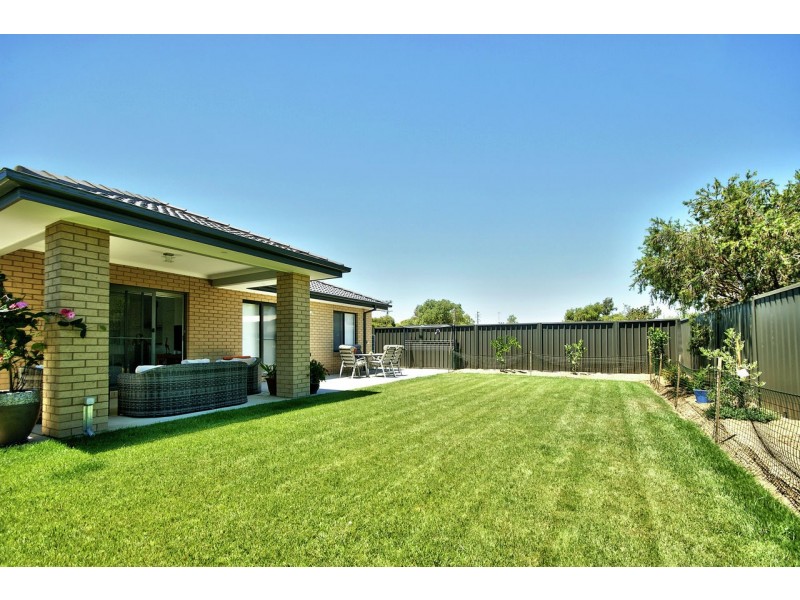 434 Poictiers Street, Deniliquin NSW 2710