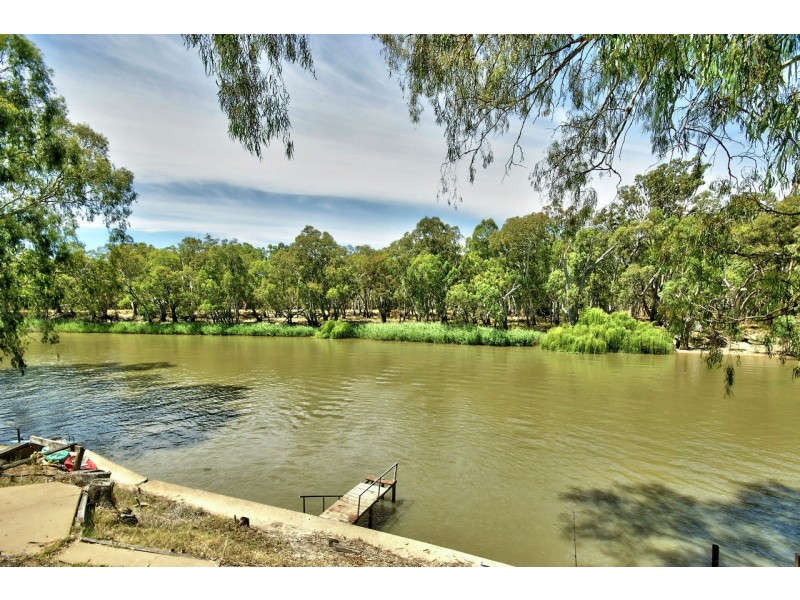 523A St Michael St, Deniliquin NSW 2710