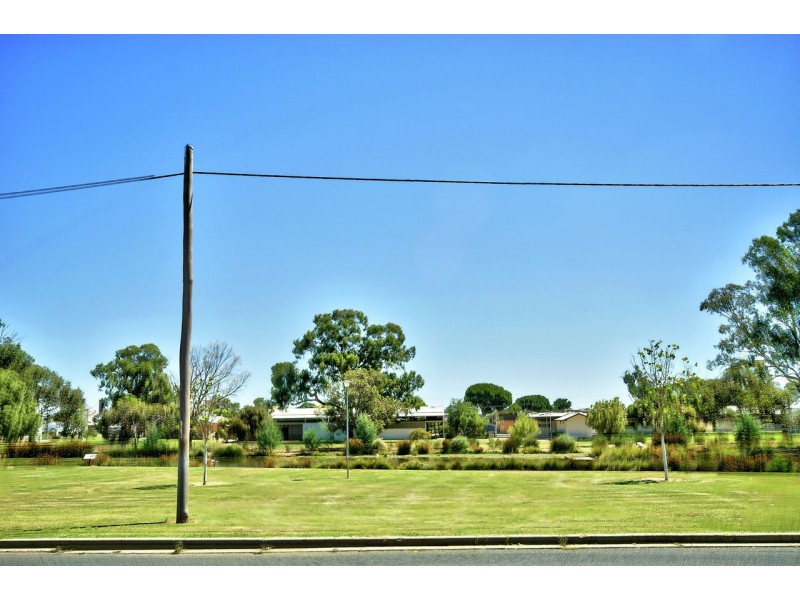 407 Whitelock St, Deniliquin NSW 2710