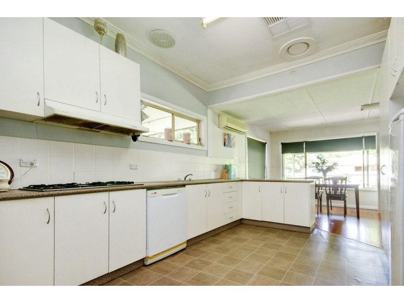 502 Poictiers Street, Deniliquin NSW 2710