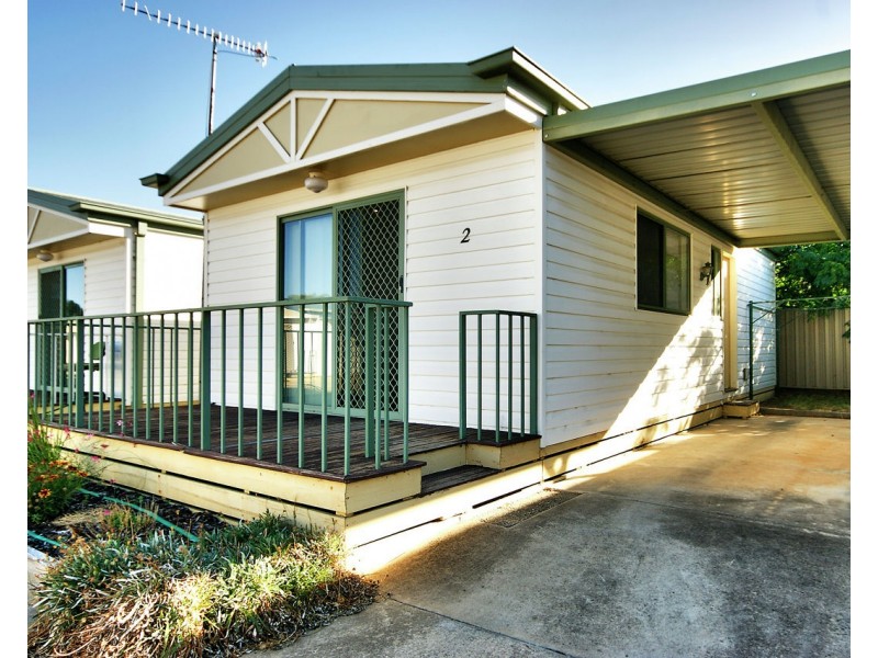 2/73-75 Butler Street, Deniliquin NSW 2710