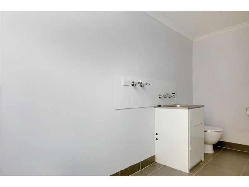 96 Macauley Street, Deniliquin NSW 2710