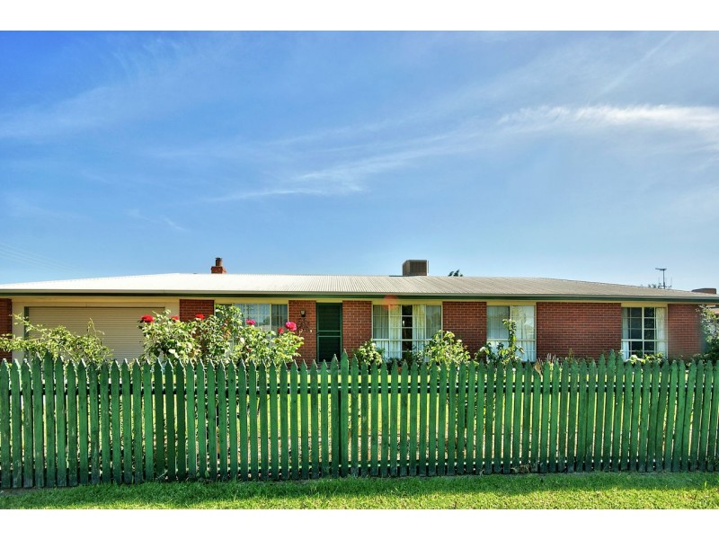 121 Butler St, Deniliquin NSW 2710