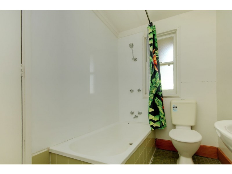 90 Decimus Street, Deniliquin NSW 2710