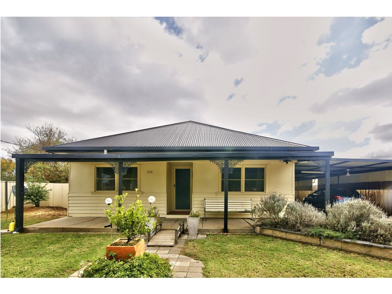 131 Hardinge St, Deniliquin NSW 2710