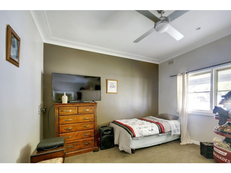 131 Hardinge St, Deniliquin NSW 2710