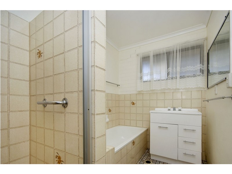 114 Burton Street, Deniliquin NSW 2710