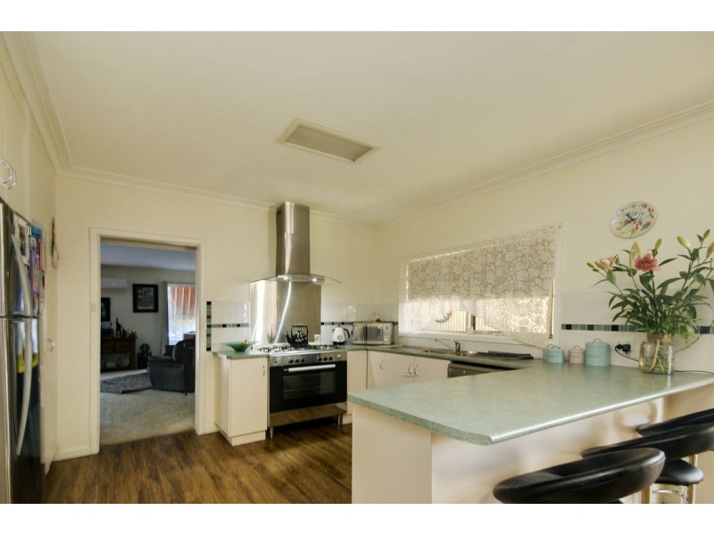 319 Noyes St, Deniliquin NSW 2710