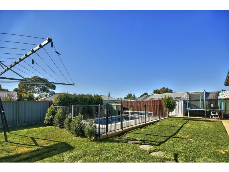 319 Noyes St, Deniliquin NSW 2710
