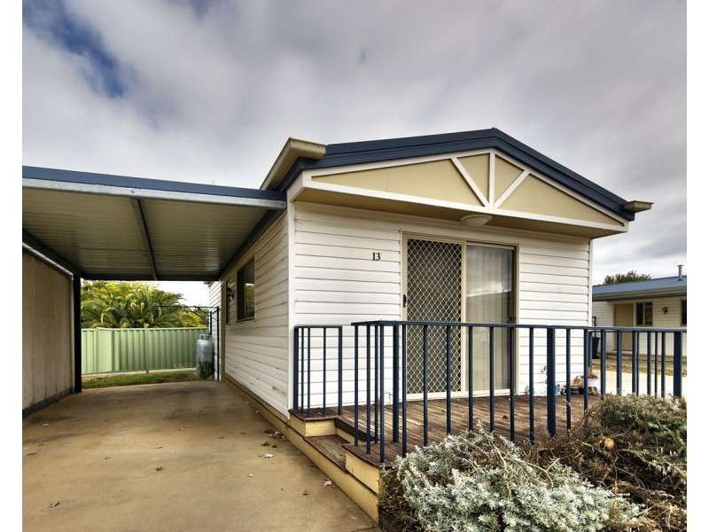 13 73-75 Butler Street, Deniliquin NSW 2710