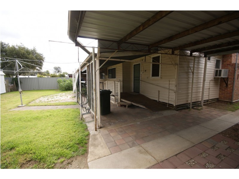292 Poictiers Street, Deniliquin NSW 2710