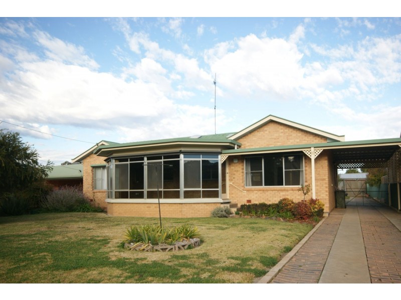 236 Harfleur St, Deniliquin NSW 2710