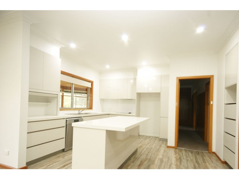 236 Harfleur St, Deniliquin NSW 2710