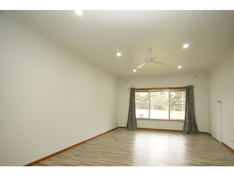 236 Harfleur St, Deniliquin NSW 2710