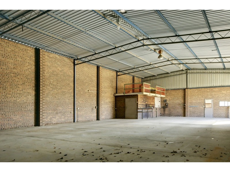 70 Napier Street, Deniliquin NSW 2710