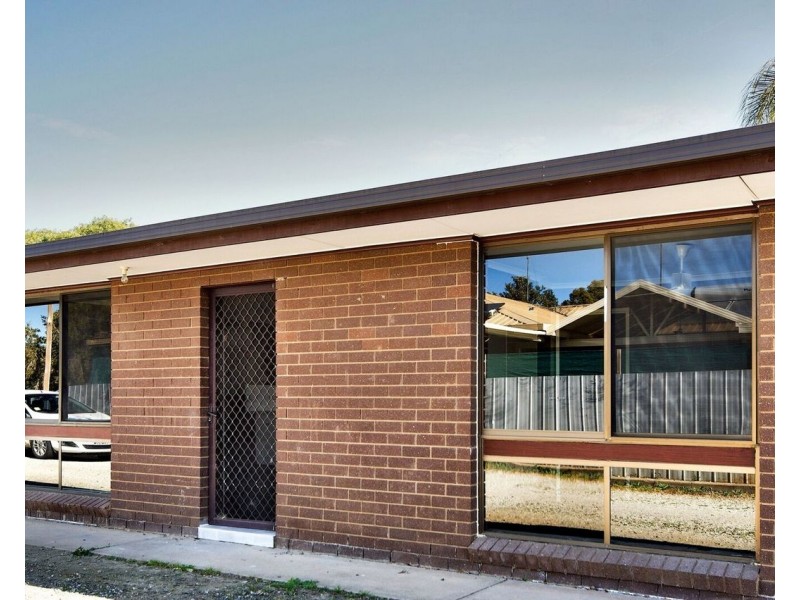 2/261 Victoria Street, Deniliquin NSW 2710